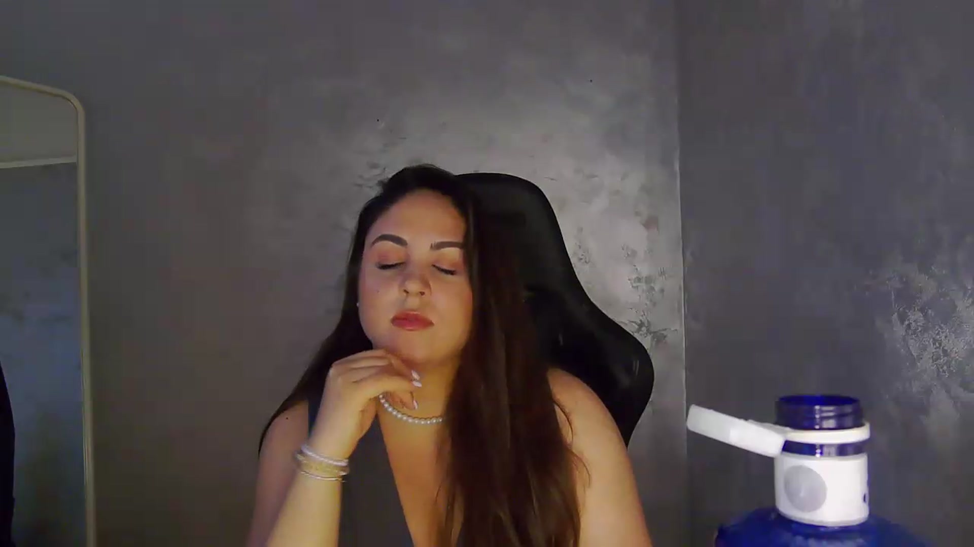 Gallery image thumbnail from NotVanilla's myfreecams stream on, 05/23/2026, 12:25 image 14 of 20