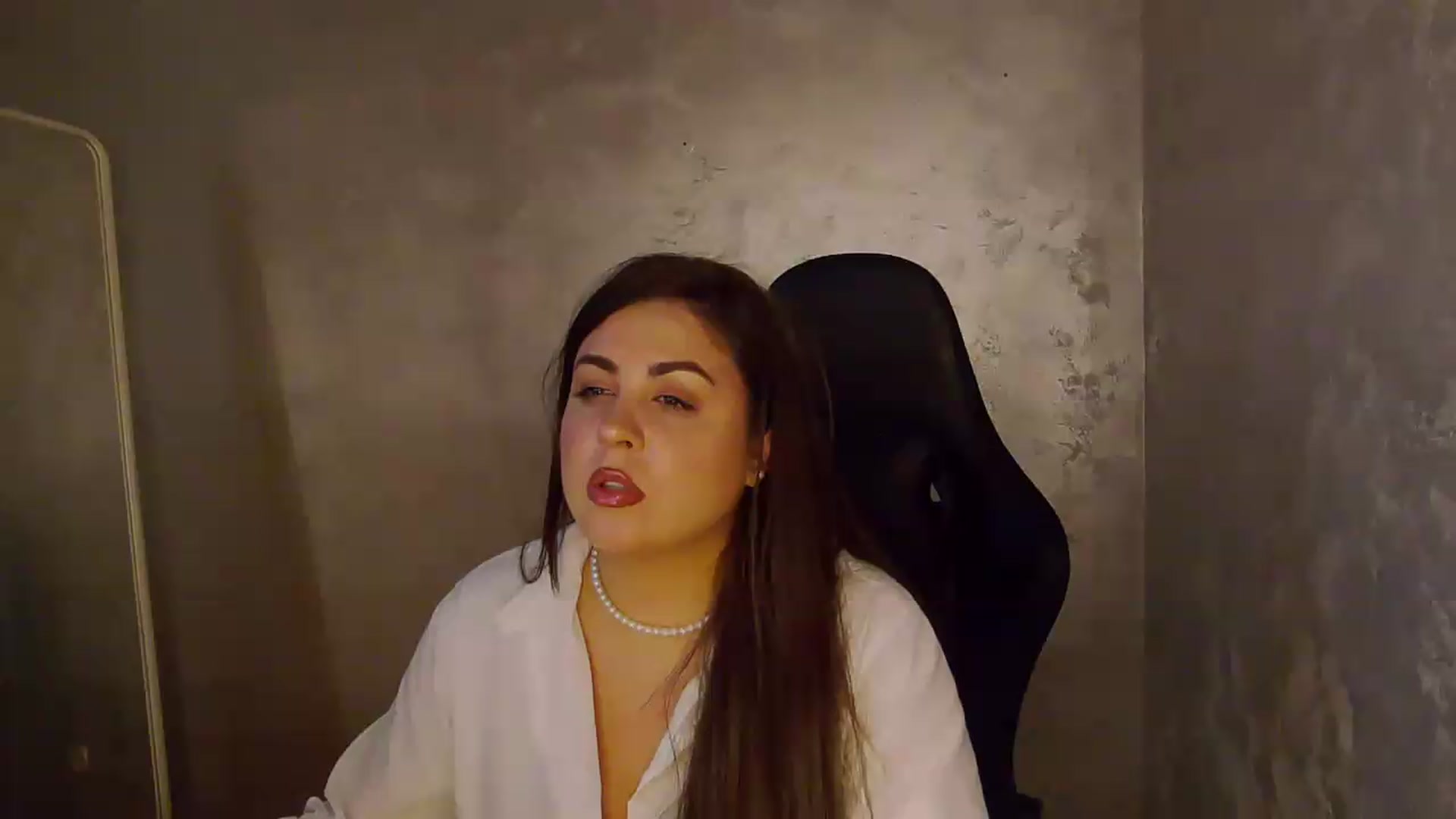 Gallery image thumbnail from NotVanilla's myfreecams stream on, 05/26/2026, 07:15 image 2 of 20