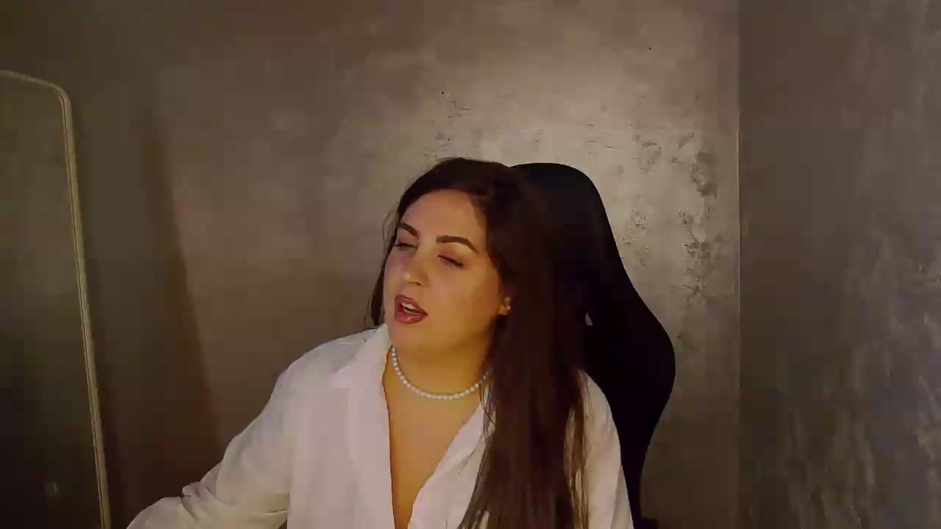 Gallery image thumbnail from NotVanilla's myfreecams stream on, 05/26/2026, 07:15 image 1 of 20
