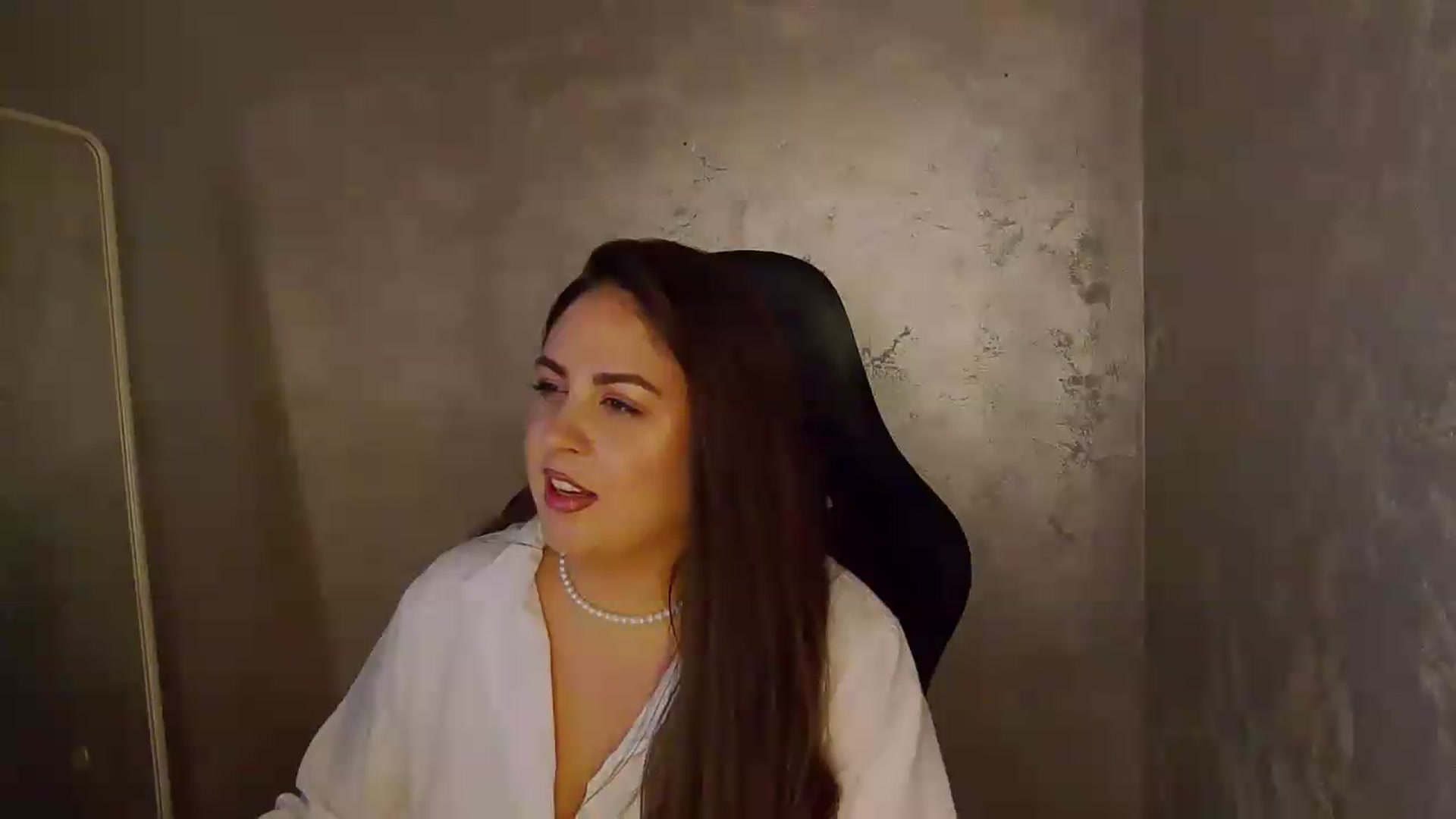 Gallery image thumbnail from NotVanilla's myfreecams stream on, 05/26/2026, 07:15 image 8 of 20
