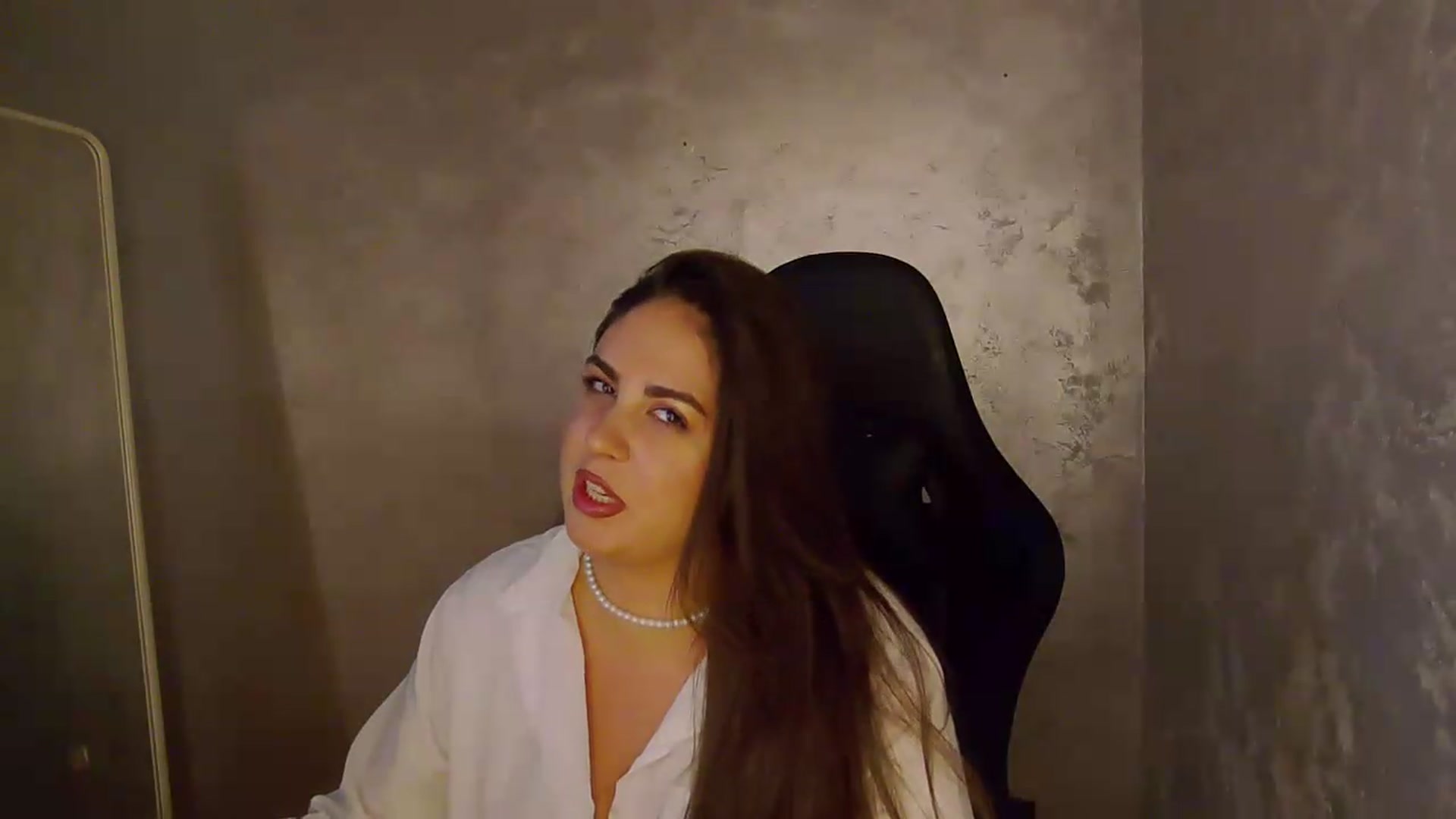 Gallery image thumbnail from NotVanilla's myfreecams stream on, 05/26/2026, 07:15 image 3 of 20