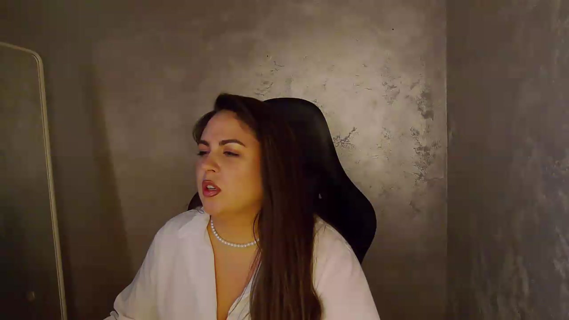 Gallery image thumbnail from NotVanilla's myfreecams stream on, 05/26/2026, 07:15 image 6 of 20