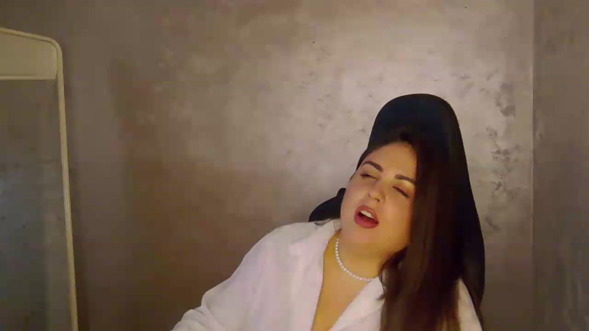 Gallery image thumbnail from NotVanilla's myfreecams stream on, 05/26/2026, 08:11 image 3 of 20