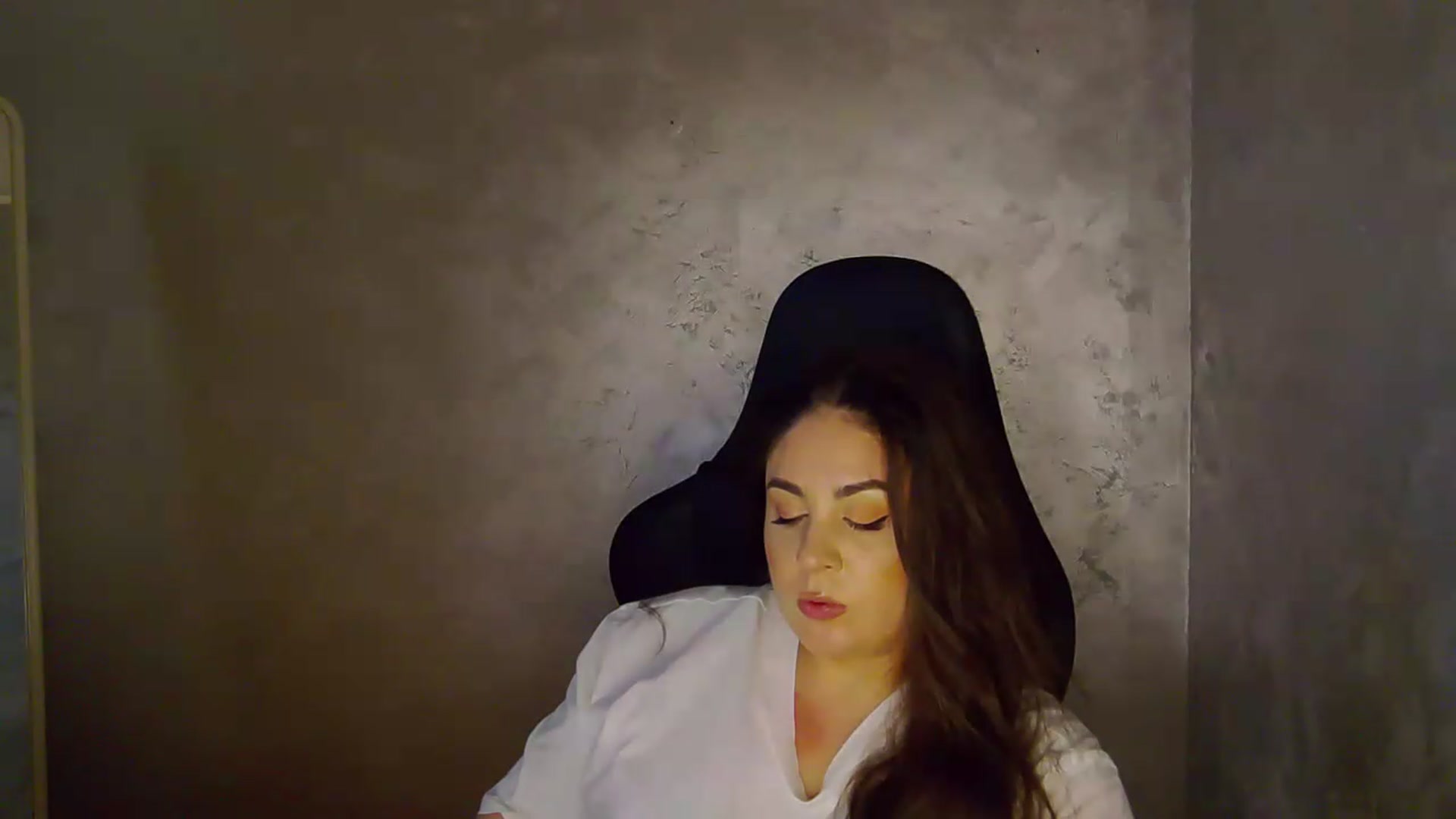 Gallery image thumbnail from NotVanilla's myfreecams stream on, 05/28/2026, 01:26 image 9 of 20