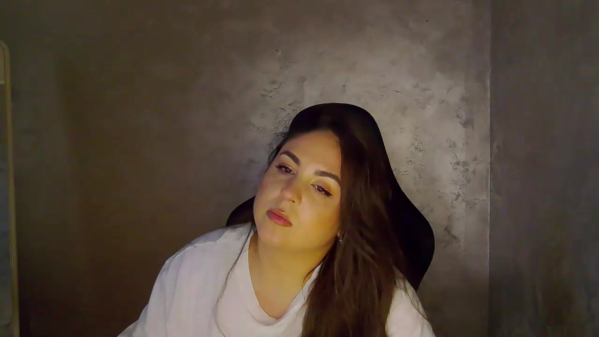 Gallery image thumbnail from NotVanilla's myfreecams stream on, 05/28/2026, 01:26 image 17 of 20