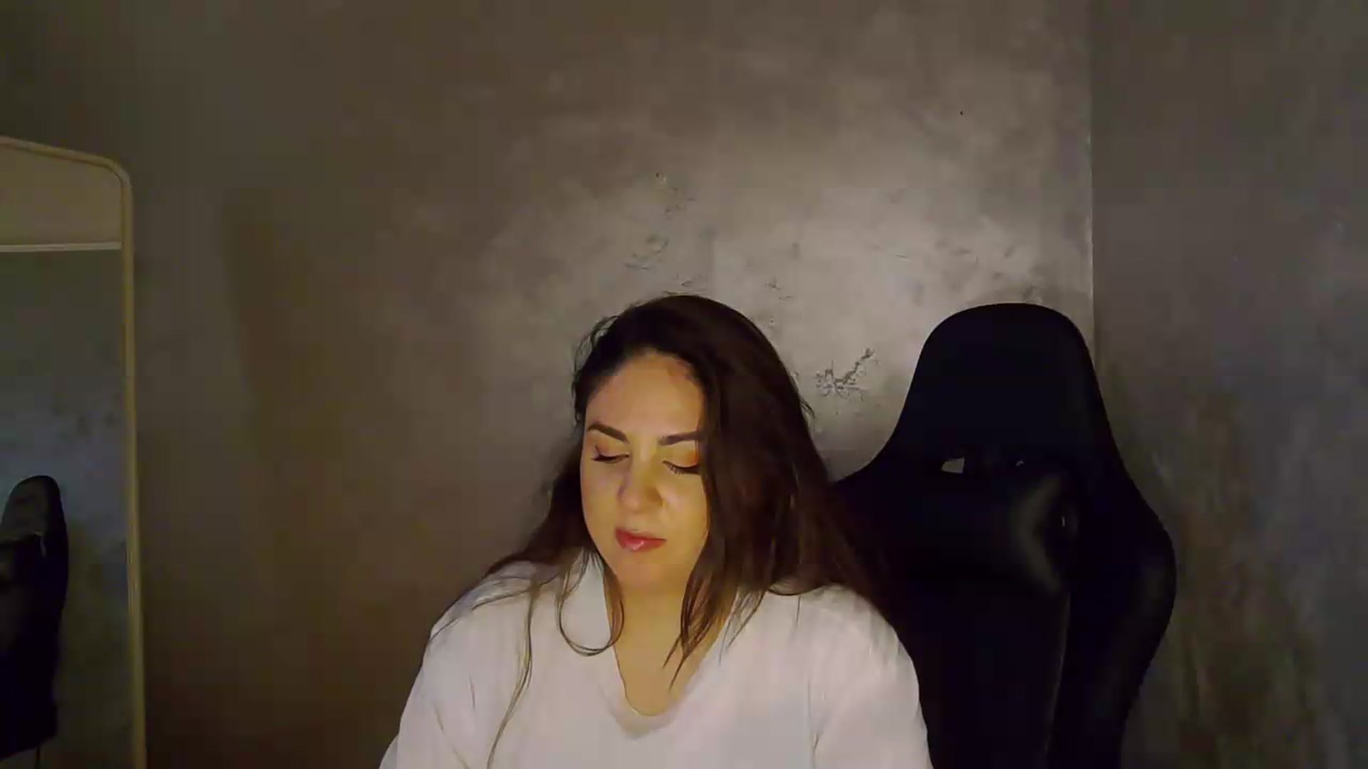 Gallery image thumbnail from NotVanilla's myfreecams stream on, 05/28/2026, 04:50 image 8 of 20