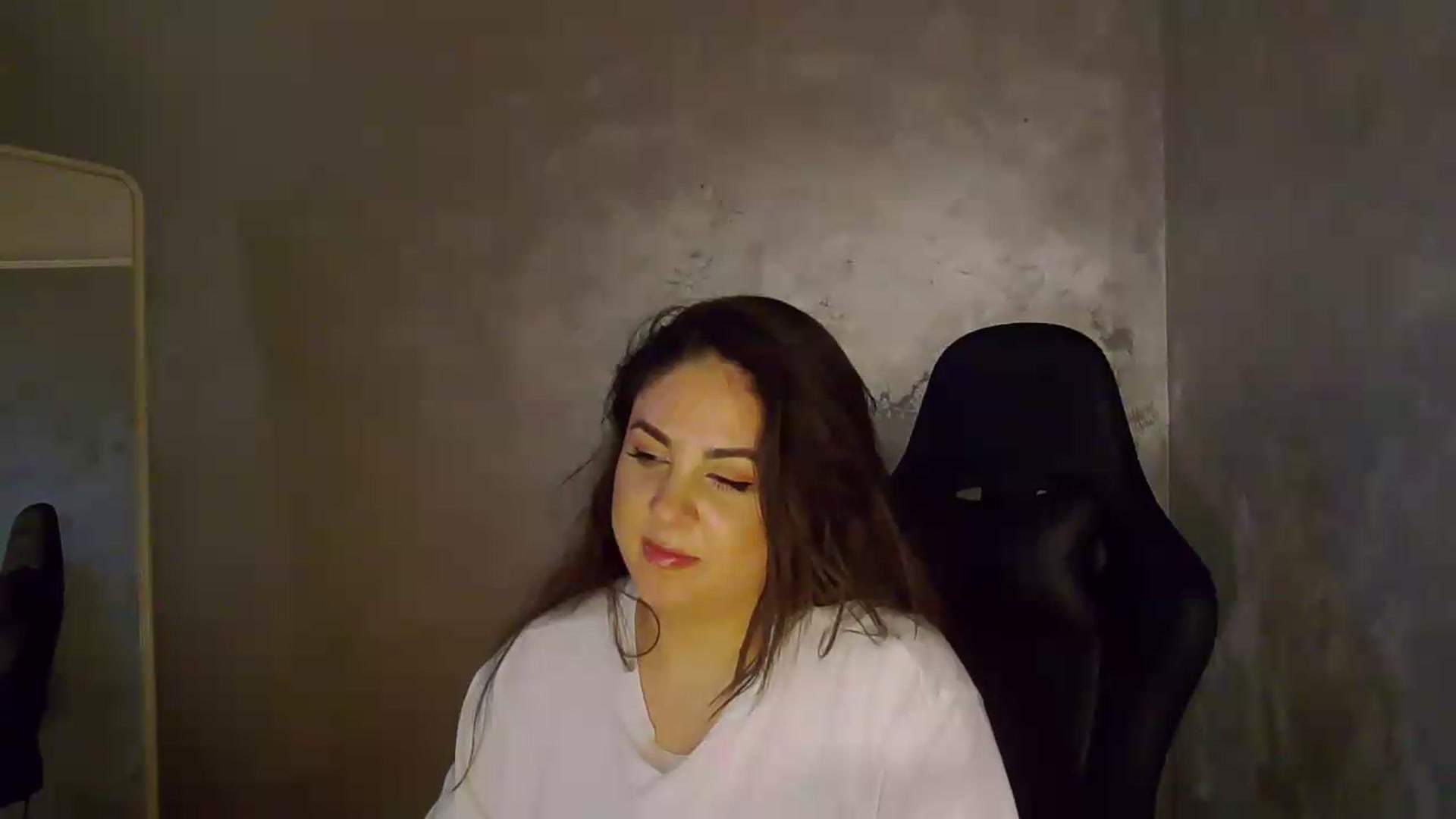 Gallery image thumbnail from NotVanilla's myfreecams stream on, 05/28/2026, 04:50 image 3 of 20