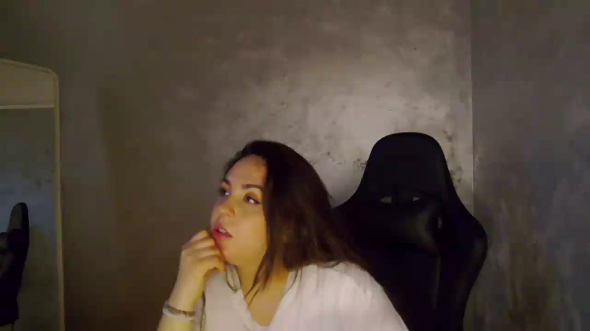 Gallery image thumbnail from NotVanilla's myfreecams stream on, 05/28/2026, 04:50 image 6 of 20