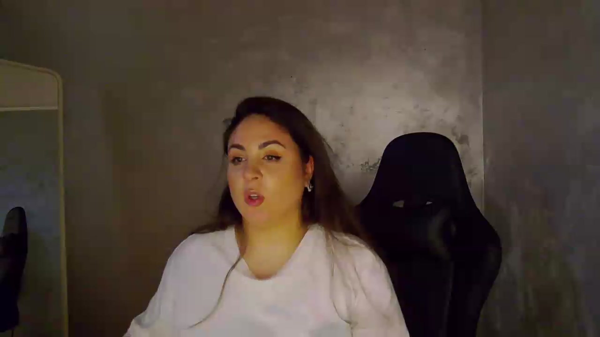 Gallery image thumbnail from NotVanilla's myfreecams stream on, 05/28/2026, 04:50 image 12 of 20