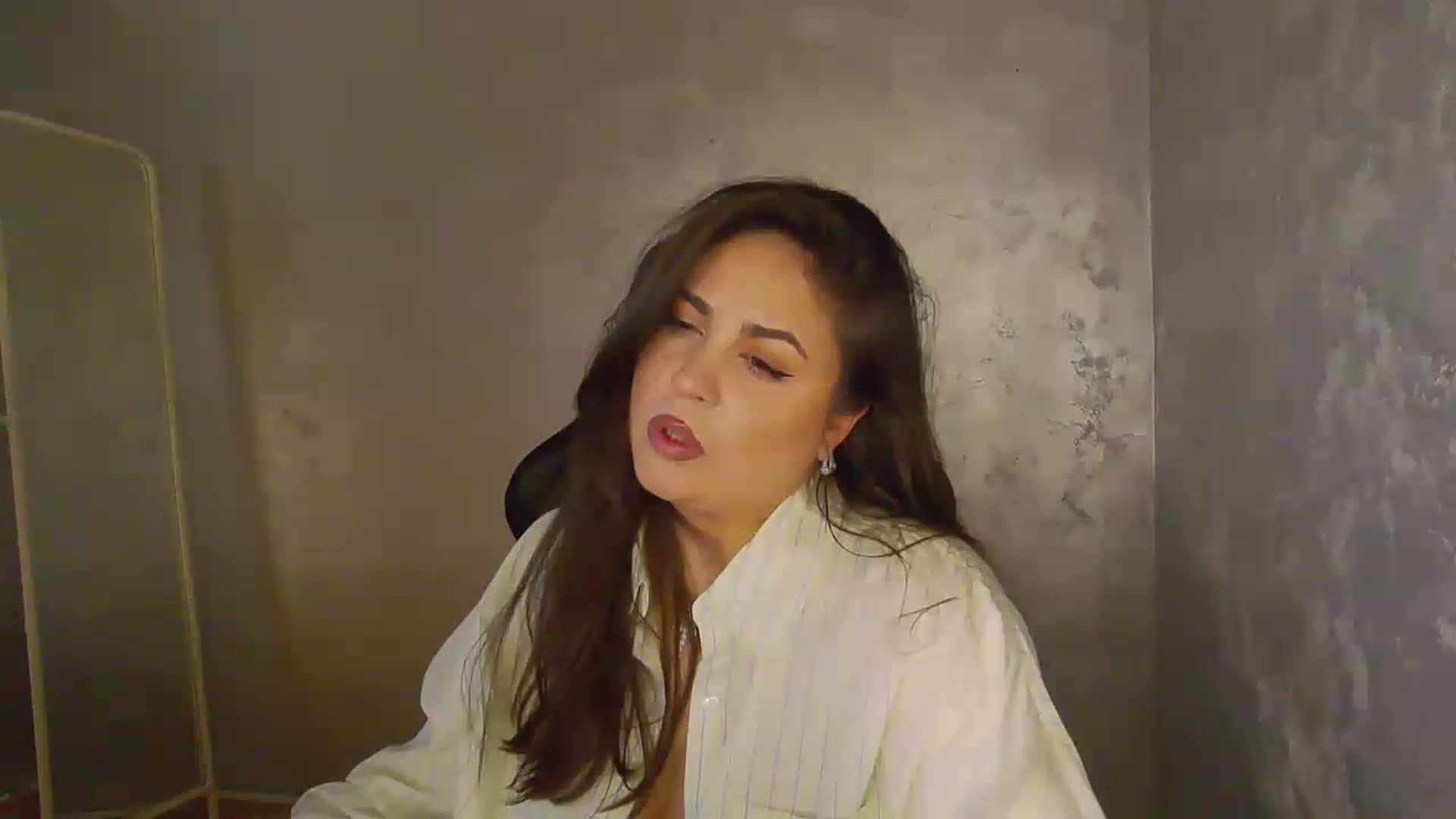 Gallery image thumbnail from NotVanilla's myfreecams stream on, 05/29/2026, 02:42 image 5 of 20