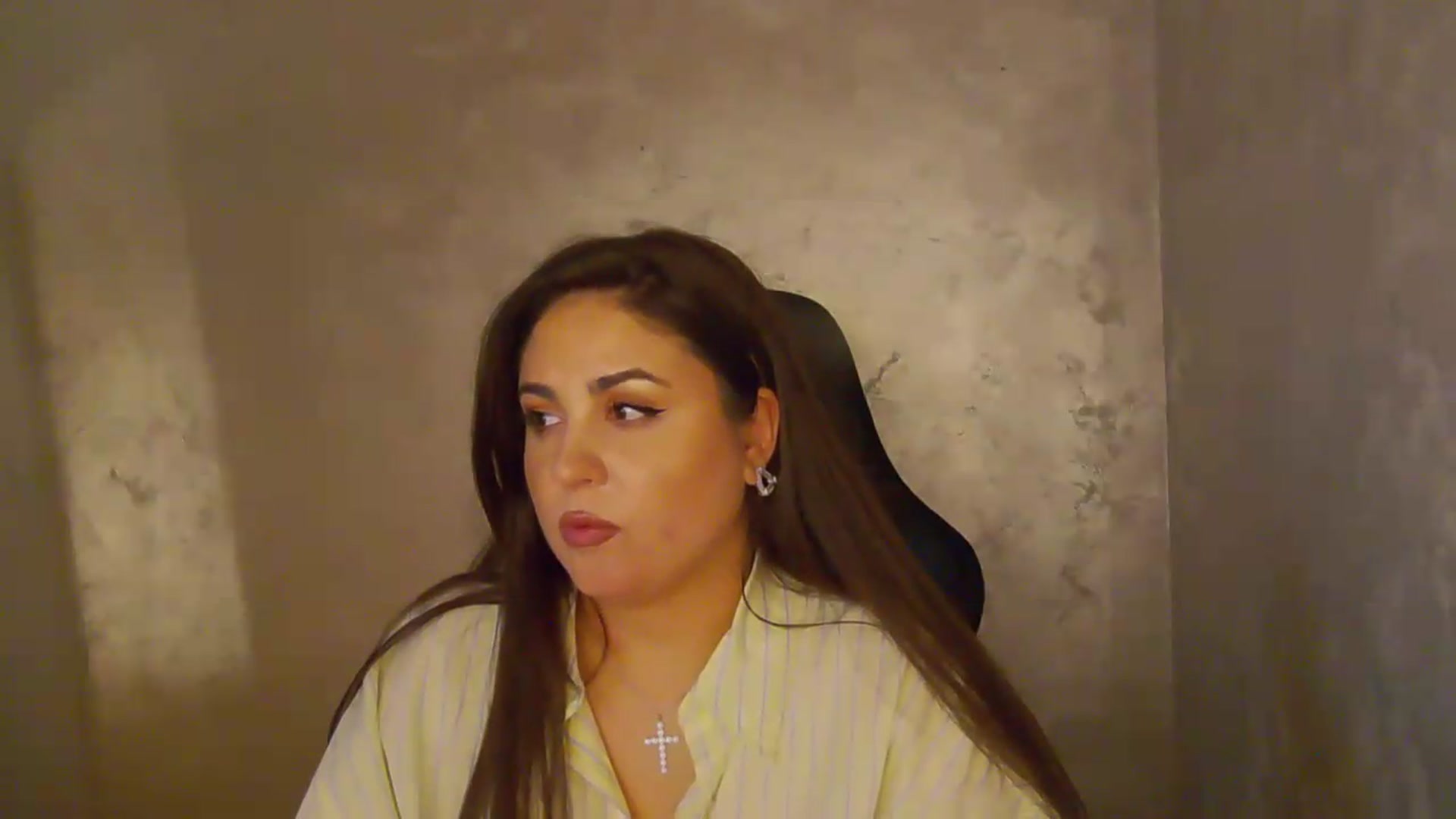 Gallery image thumbnail from NotVanilla's myfreecams stream on, 05/29/2026, 04:53 image 3 of 20