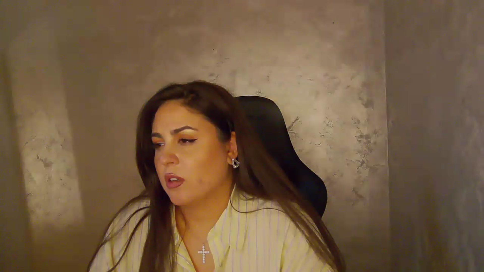 Gallery image thumbnail from NotVanilla's myfreecams stream on, 05/29/2026, 04:53 image 4 of 20