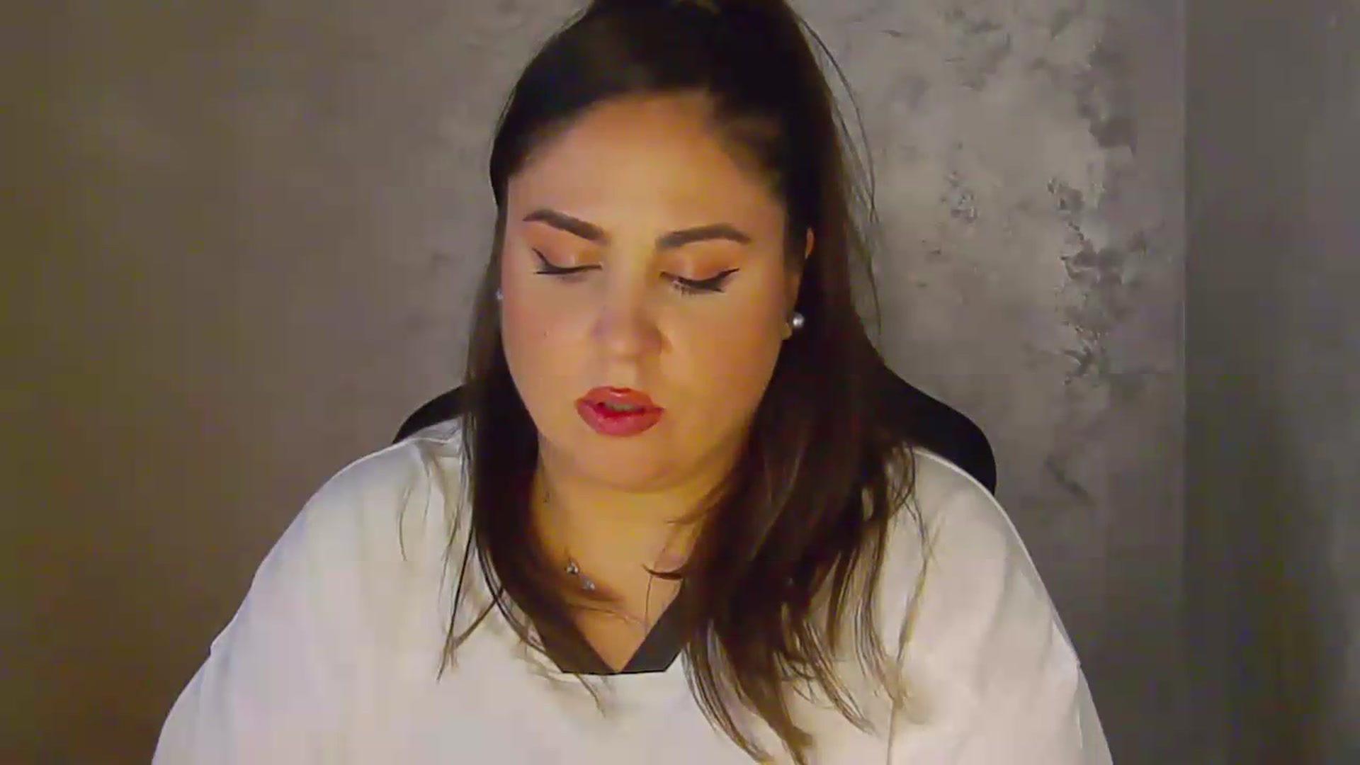 Gallery image thumbnail from NotVanilla's myfreecams stream on, 06/07/2026, 09:01 image 5 of 20