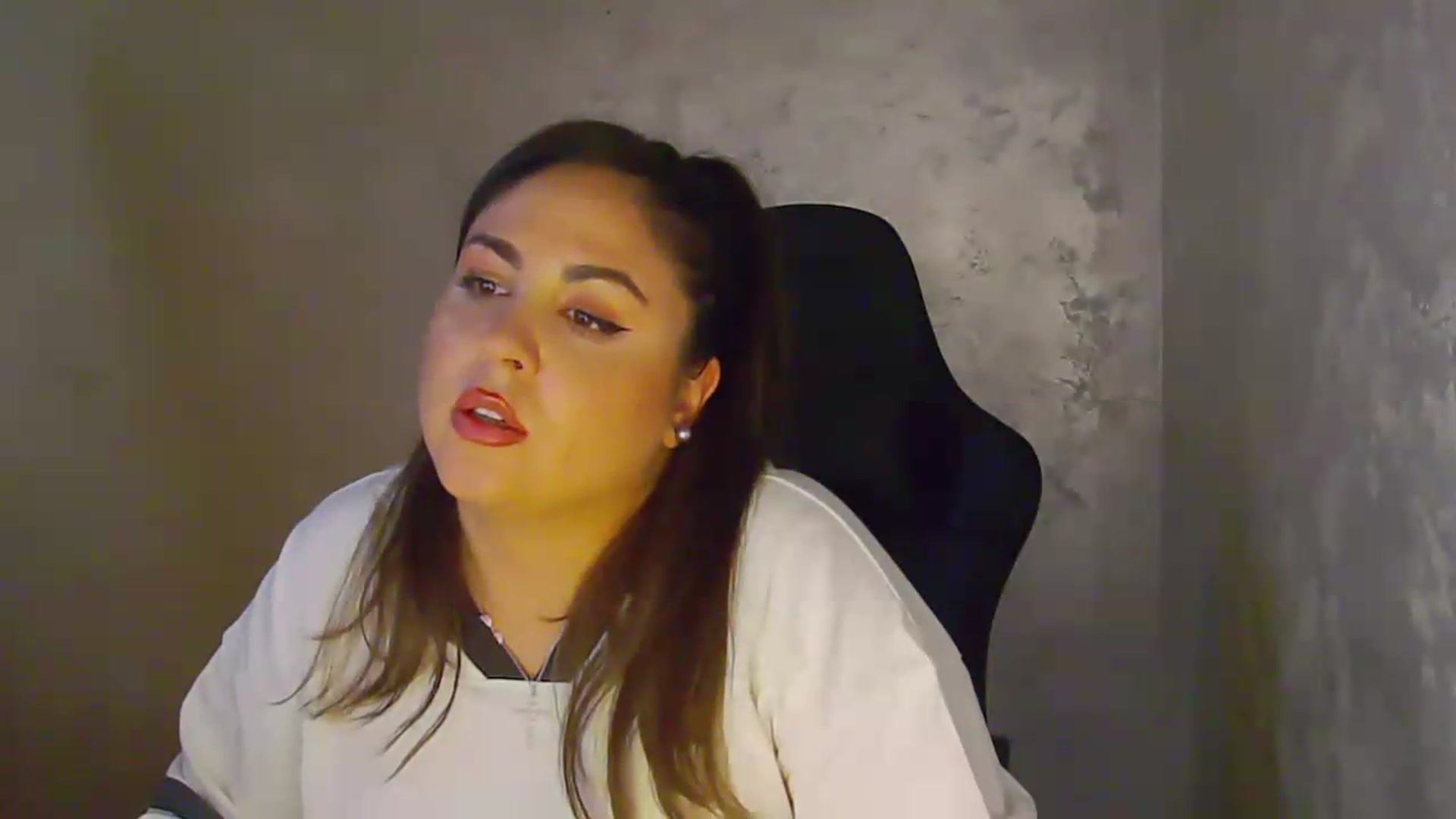 Gallery image thumbnail from NotVanilla's myfreecams stream on, 06/07/2026, 09:01 image 10 of 20
