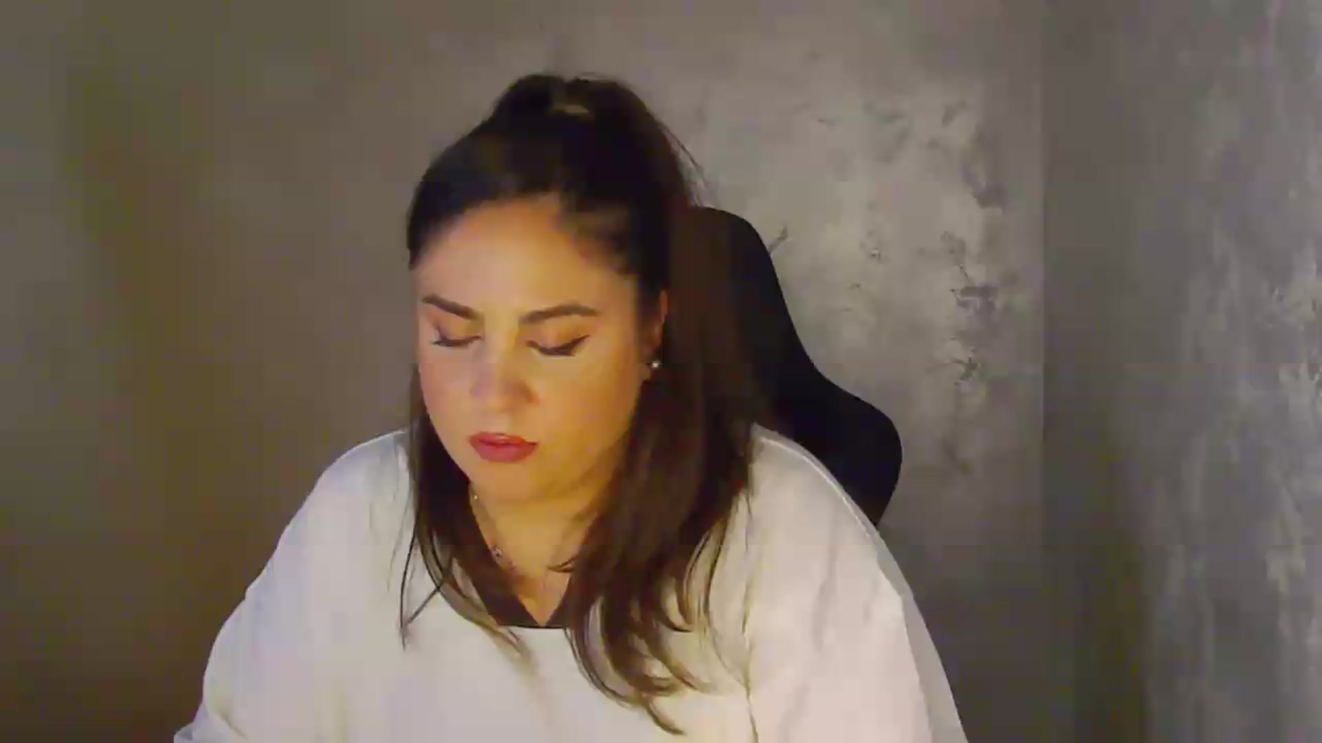 Gallery image thumbnail from NotVanilla's myfreecams stream on, 06/07/2026, 09:01 image 2 of 20