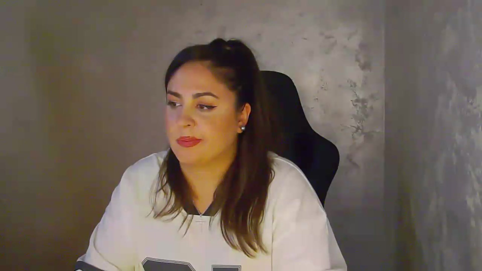 Gallery image thumbnail from NotVanilla's myfreecams stream on, 06/07/2026, 09:01 image 19 of 20