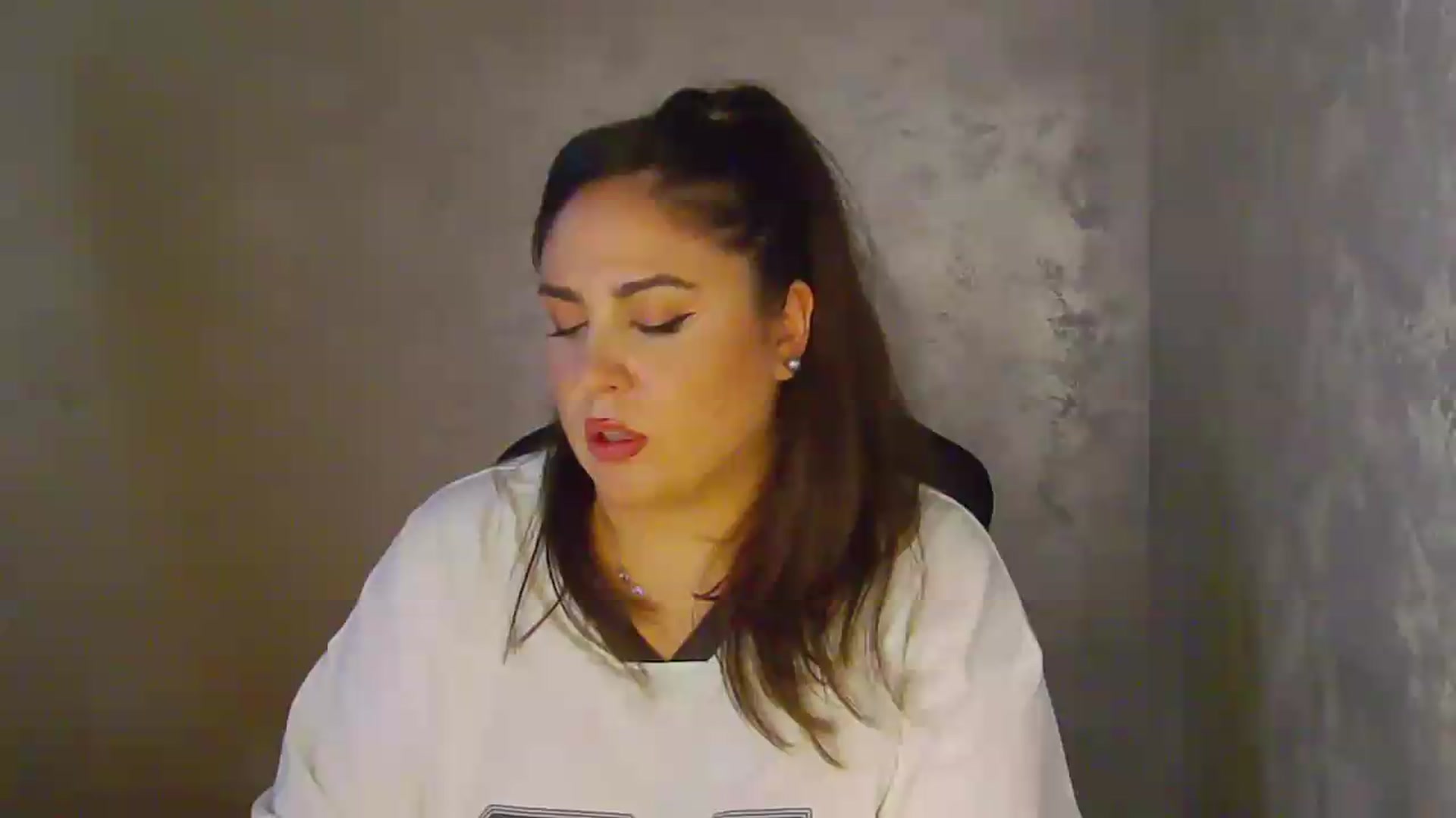 Gallery image thumbnail from NotVanilla's myfreecams stream on, 06/07/2026, 09:01 image 3 of 20
