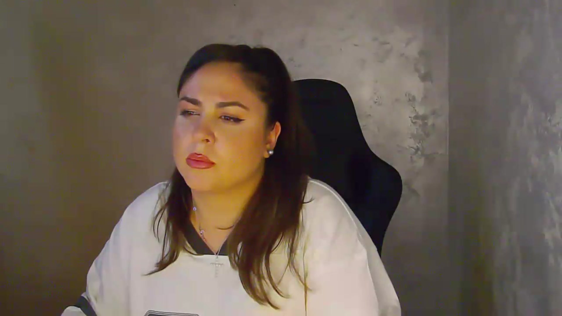 Gallery image thumbnail from NotVanilla's myfreecams stream on, 06/07/2026, 09:01 image 8 of 20