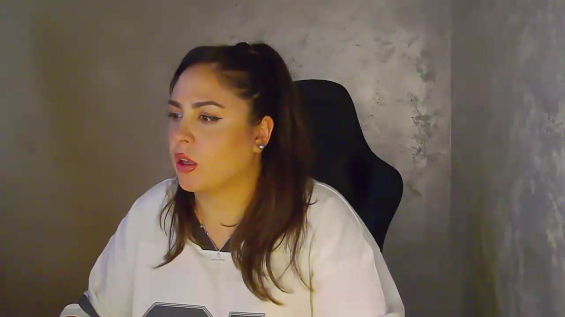 Gallery image thumbnail from NotVanilla's myfreecams stream on, 06/07/2026, 09:01 image 9 of 20