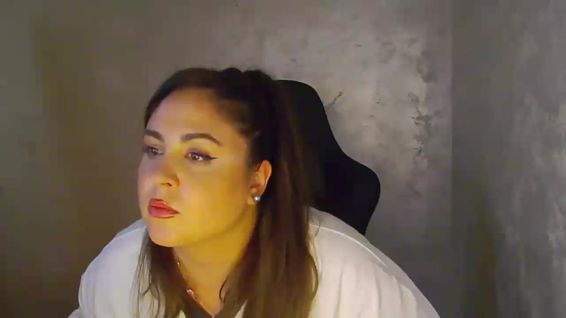 Gallery image thumbnail from NotVanilla's myfreecams stream on, 06/07/2026, 09:01 image 17 of 20
