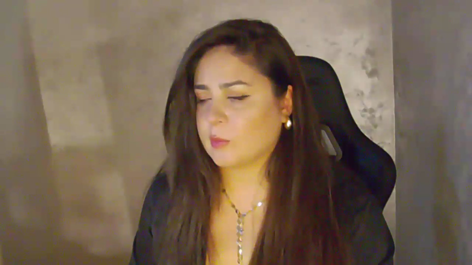Gallery image thumbnail from NotVanilla's myfreecams stream on, 06/08/2026, 02:09 image 9 of 20