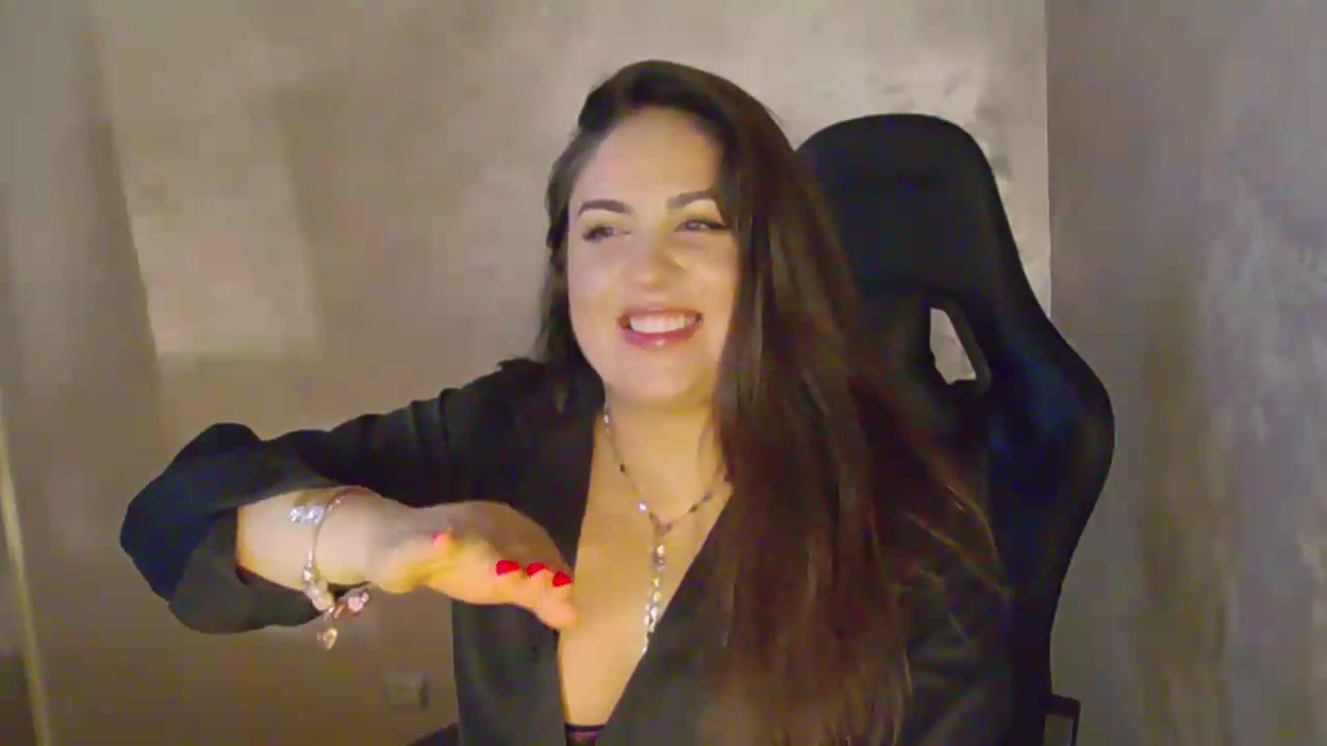 Gallery image thumbnail from NotVanilla's myfreecams stream on, 06/08/2026, 02:09 image 10 of 20