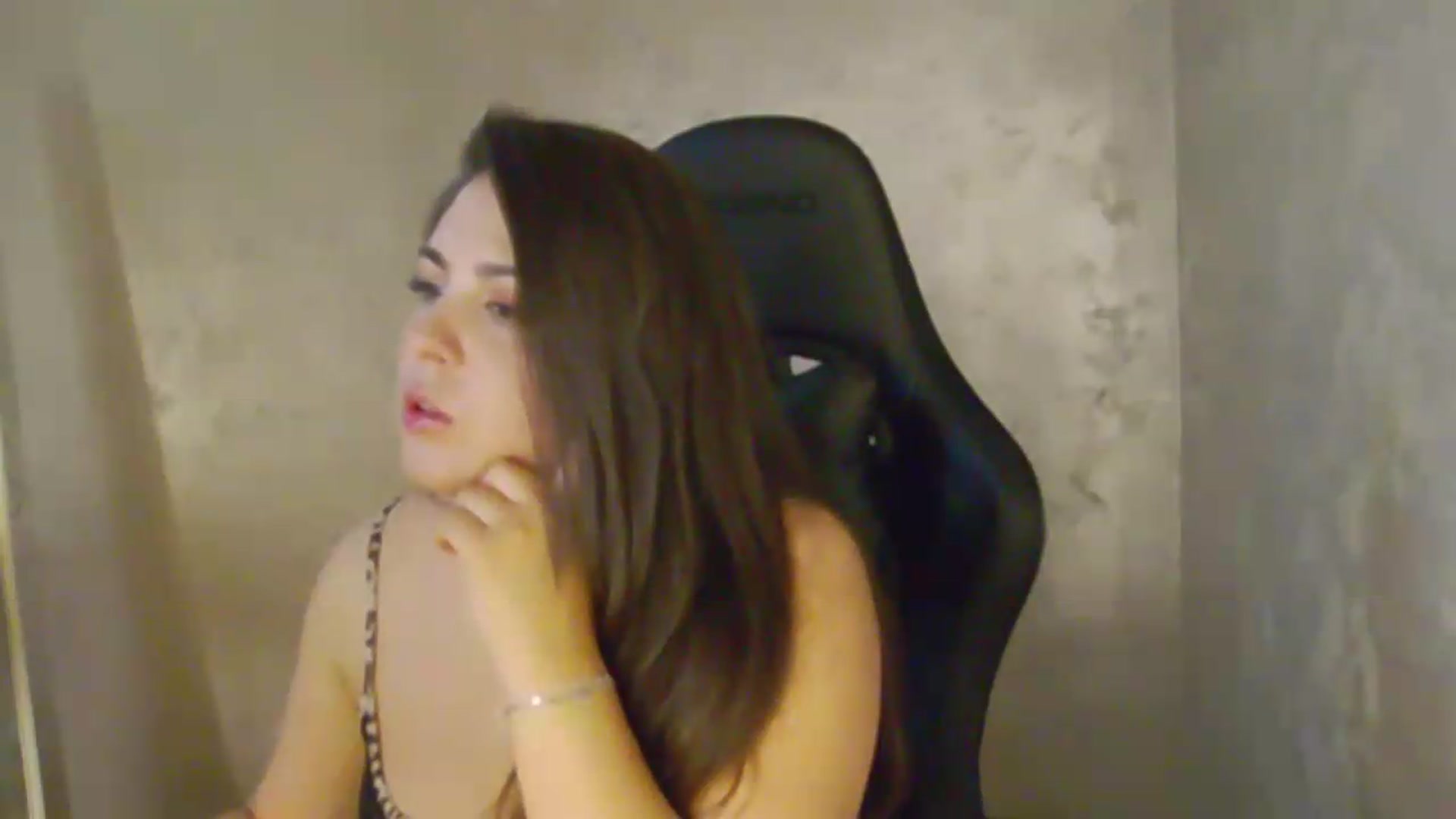Gallery image thumbnail from NotVanilla's myfreecams stream on, 06/08/2026, 07:43 image 10 of 20