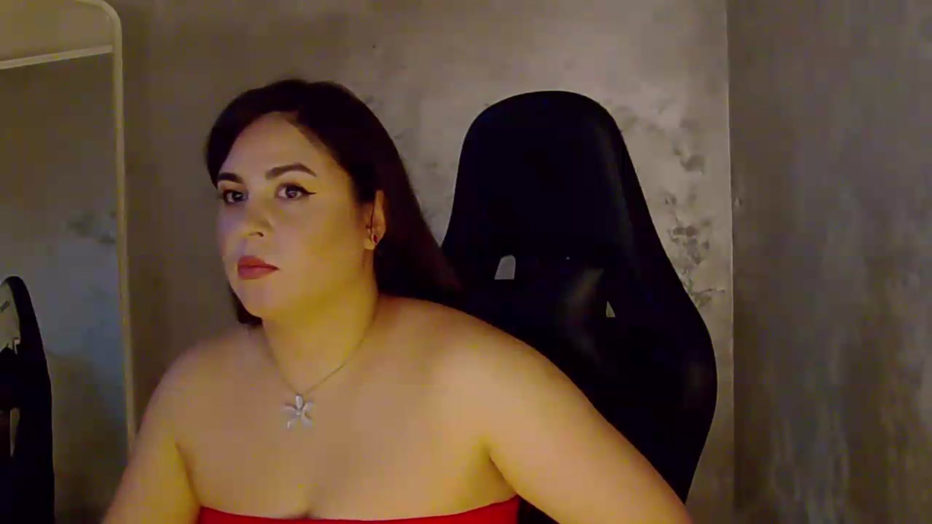 Gallery image thumbnail from NotVanilla's myfreecams stream on, 06/10/2026, 01:21 image 15 of 20