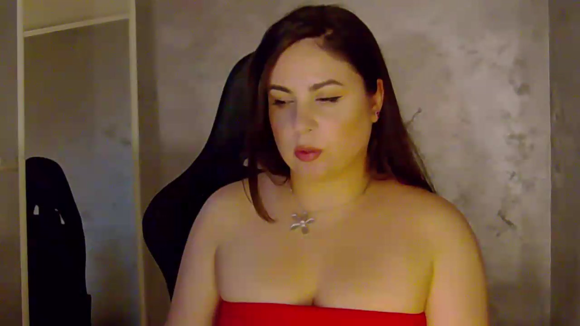 Gallery image thumbnail from NotVanilla's myfreecams stream on, 06/10/2026, 03:08 image 13 of 20