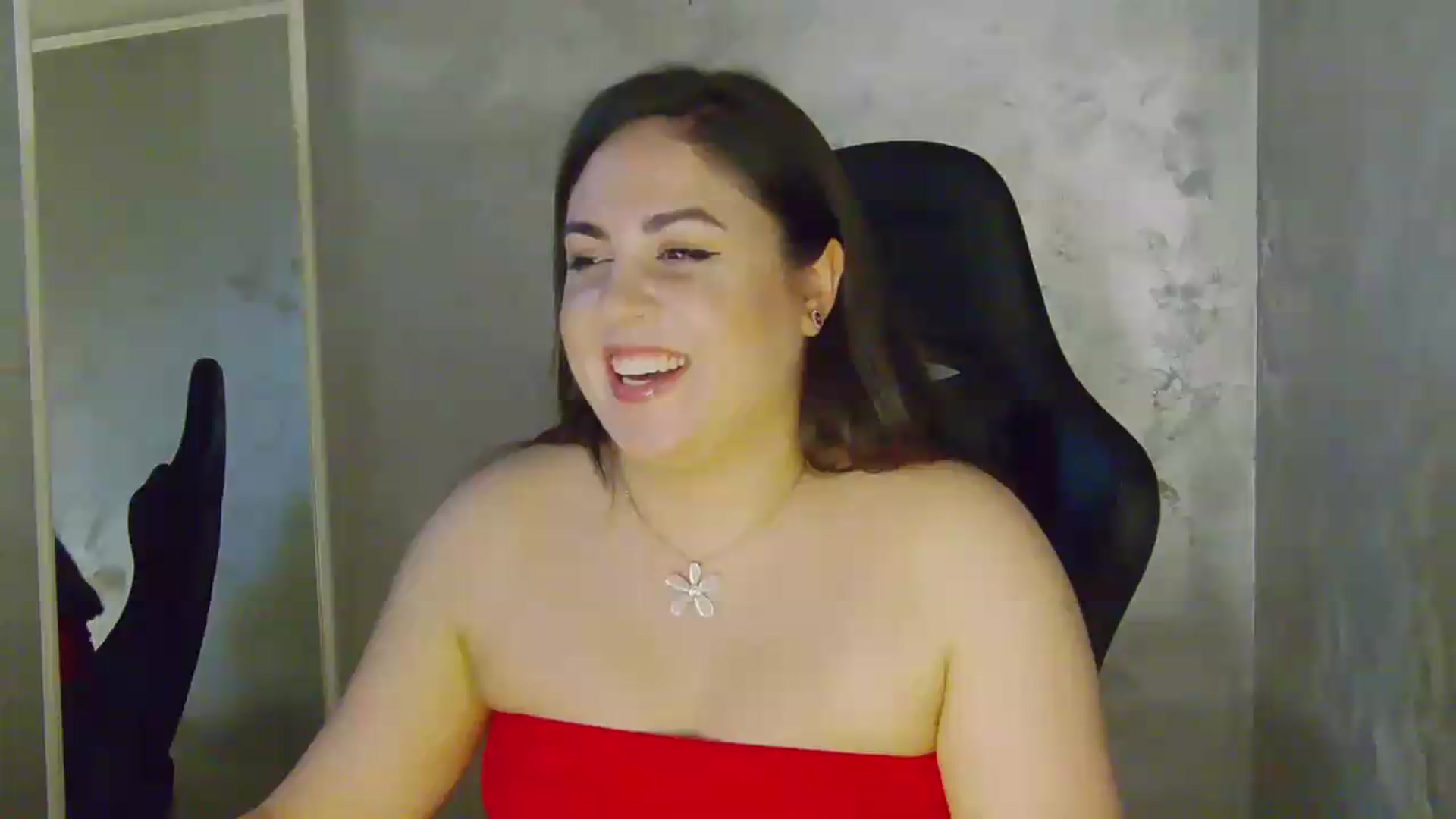 Gallery image thumbnail from NotVanilla's myfreecams stream on, 06/10/2026, 05:46 image 1 of 20