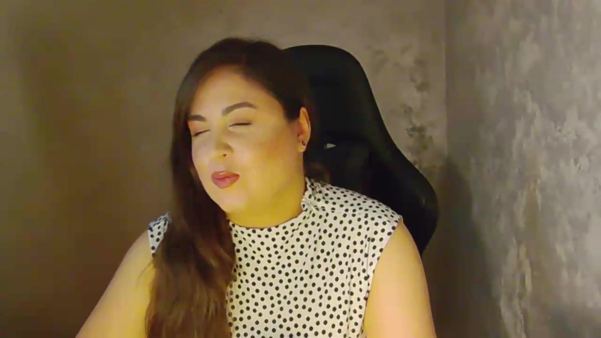 Gallery image thumbnail from NotVanilla's myfreecams stream on, 06/10/2026, 23:08 image 14 of 20