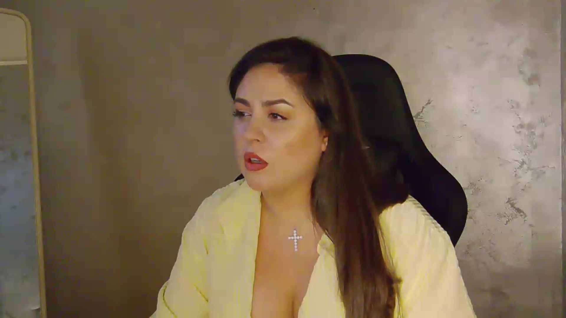 Gallery image thumbnail from NotVanilla's myfreecams stream on, 06/12/2026, 02:09 image 14 of 20