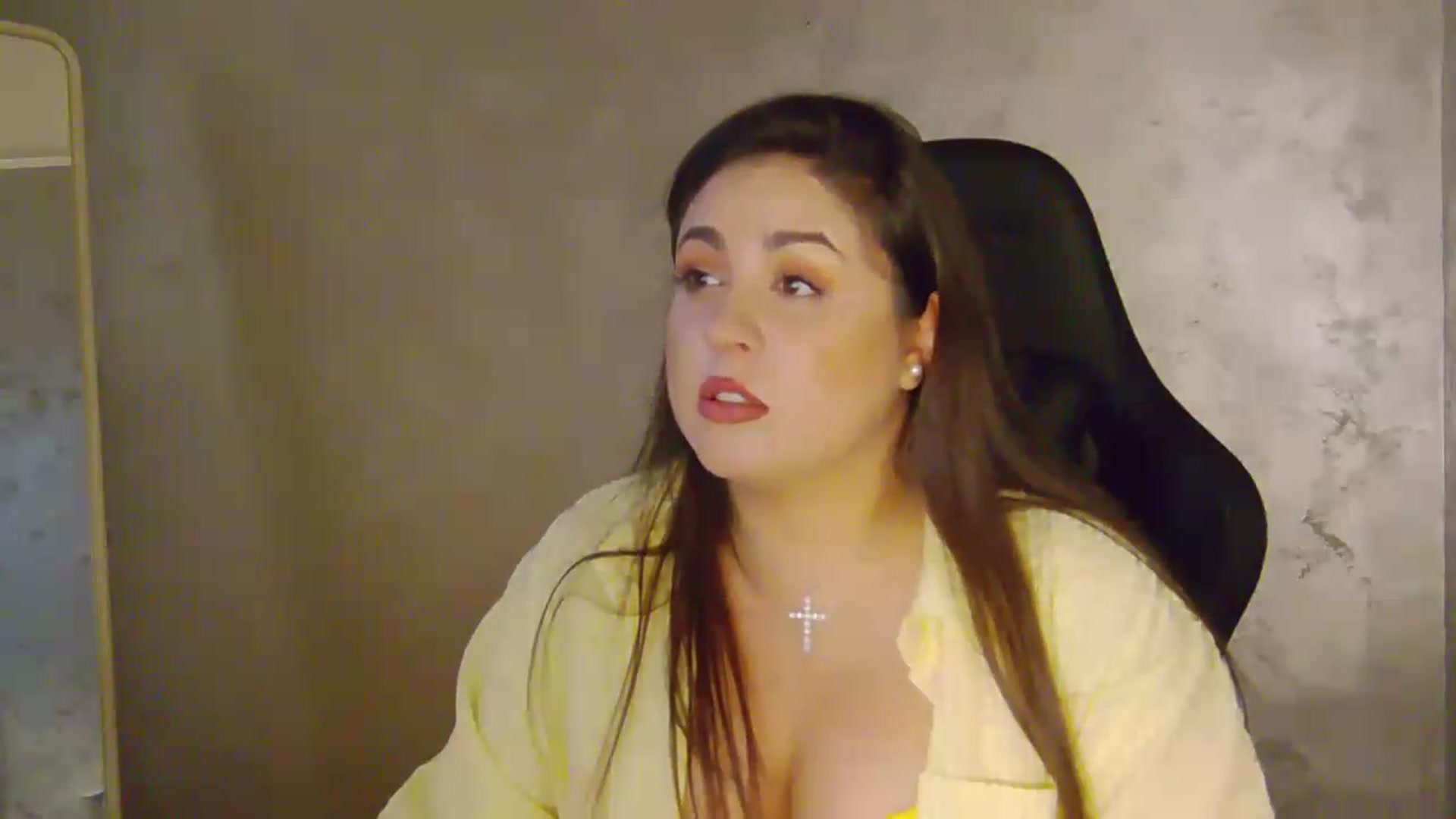Gallery image thumbnail from NotVanilla's myfreecams stream on, 06/12/2026, 02:09 image 2 of 20