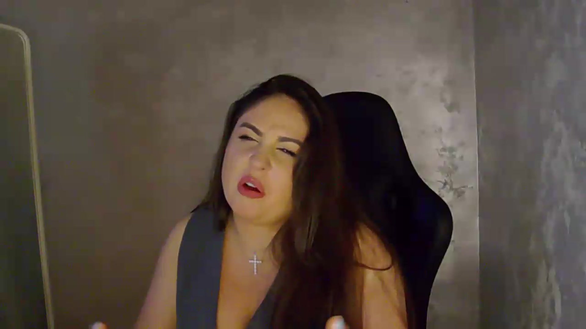 Gallery image thumbnail from NotVanilla's myfreecams stream on, 06/16/2026, 04:38 image 17 of 20