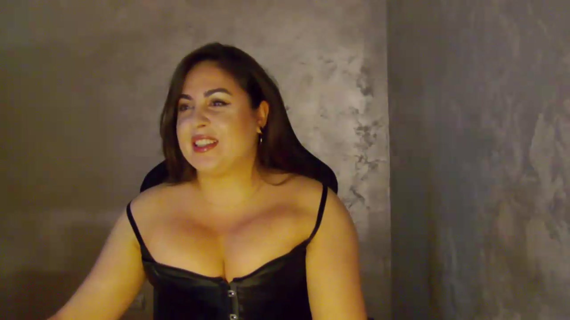 Gallery image thumbnail from NotVanilla's myfreecams stream on, 06/20/2026, 24:48 image 12 of 20