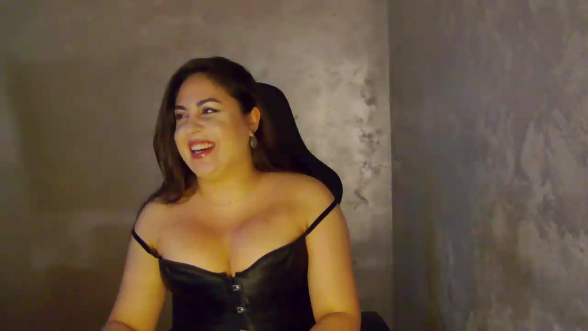 Gallery image thumbnail from NotVanilla's myfreecams stream on, 06/20/2026, 24:48 image 10 of 20