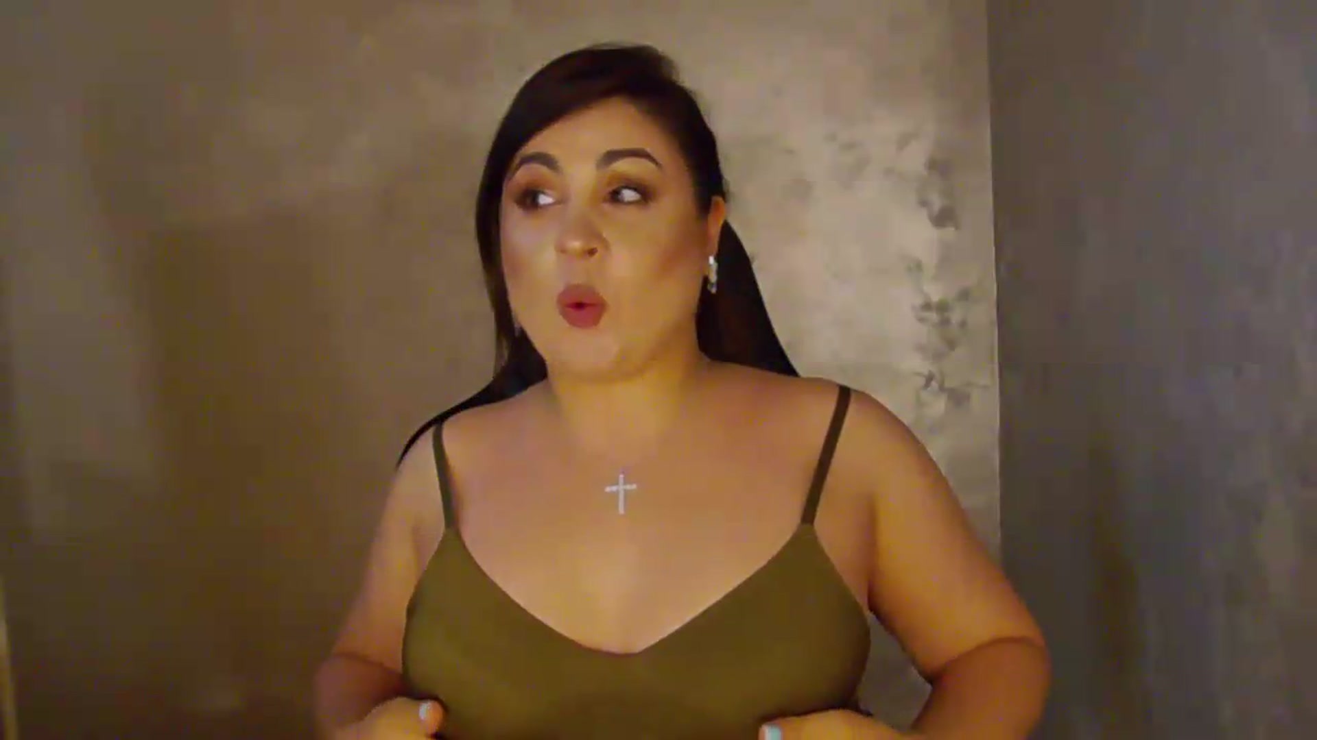 Gallery image thumbnail from NotVanilla's myfreecams stream on, 06/21/2026, 24:16 image 18 of 20