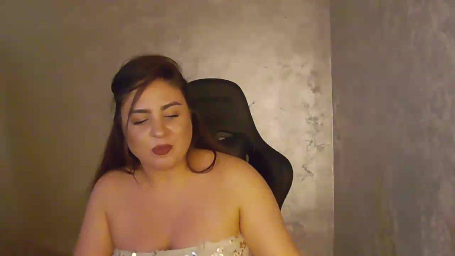Gallery image thumbnail from NotVanilla's myfreecams stream on, 06/23/2026, 24:21 image 14 of 20