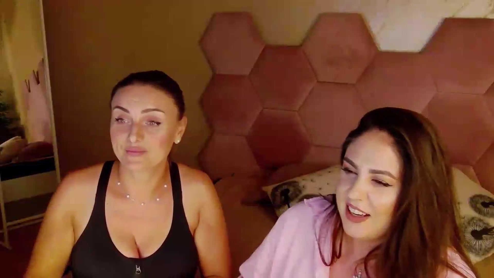 Gallery image thumbnail from NotVanilla's myfreecams stream on, 06/24/2026, 24:38 image 3 of 20
