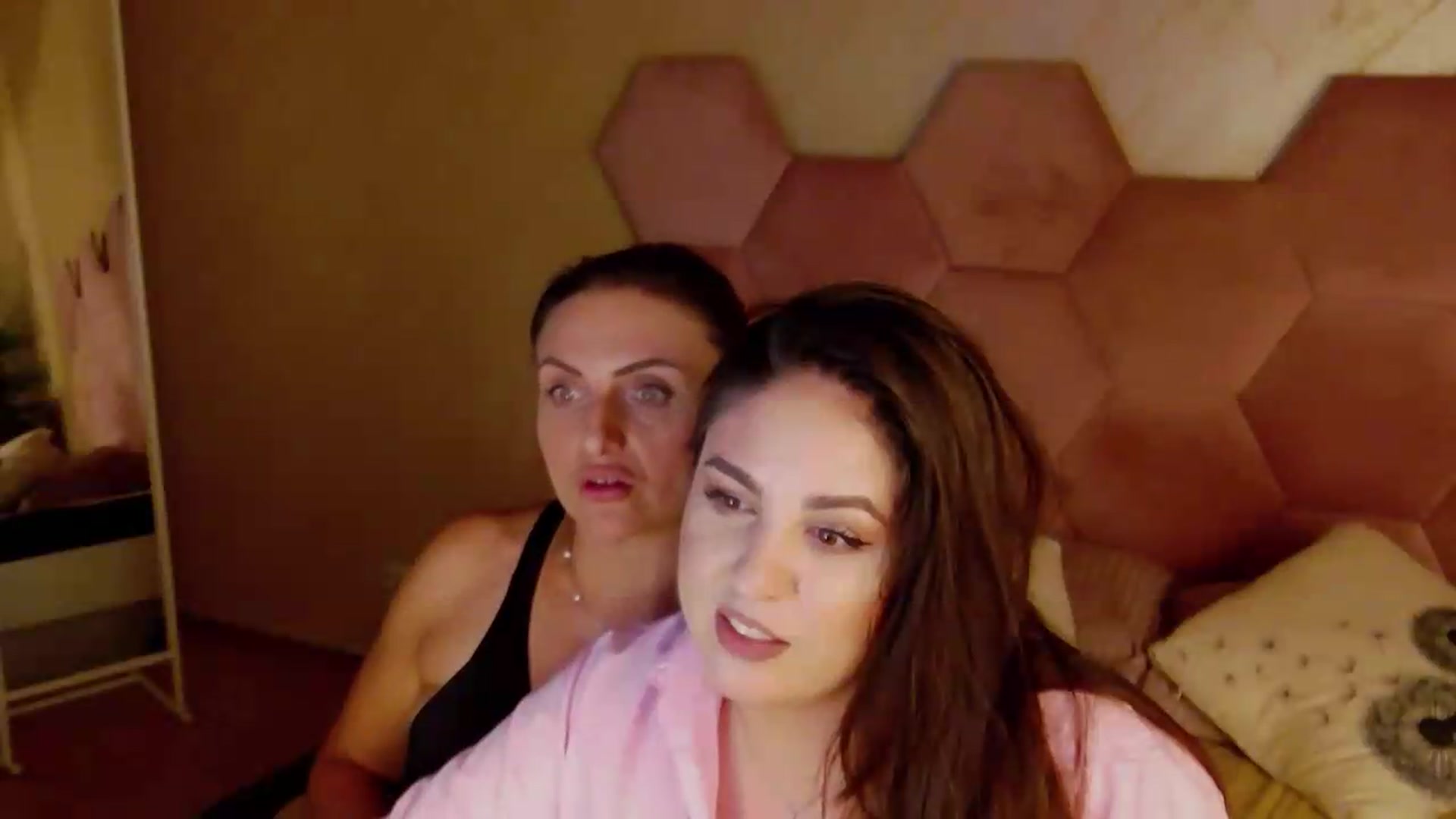 Gallery image thumbnail from NotVanilla's myfreecams stream on, 06/24/2026, 01:57 image 14 of 20