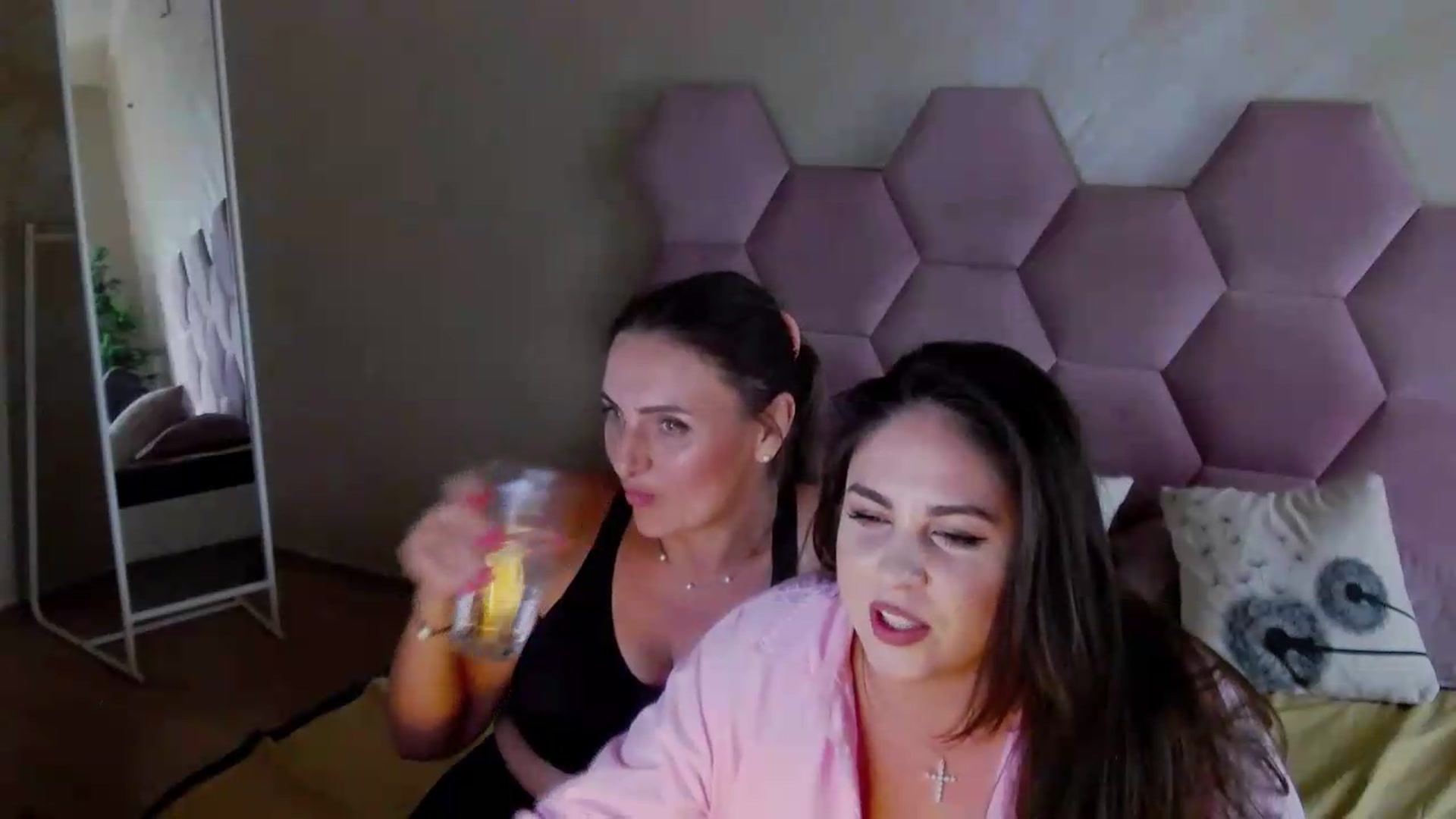 Gallery image thumbnail from NotVanilla's myfreecams stream on, 06/24/2026, 06:27 image 15 of 20