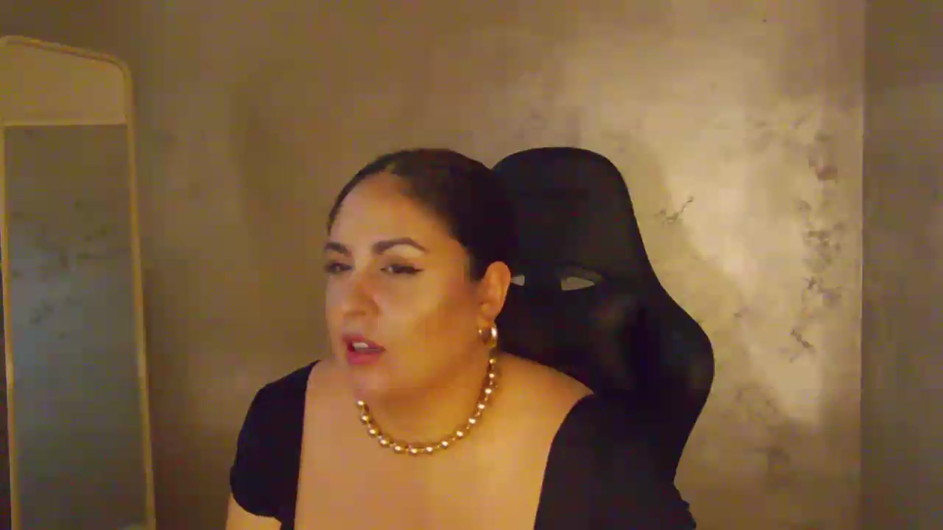 Gallery image thumbnail from NotVanilla's myfreecams stream on, 06/26/2026, 06:11 image 6 of 20