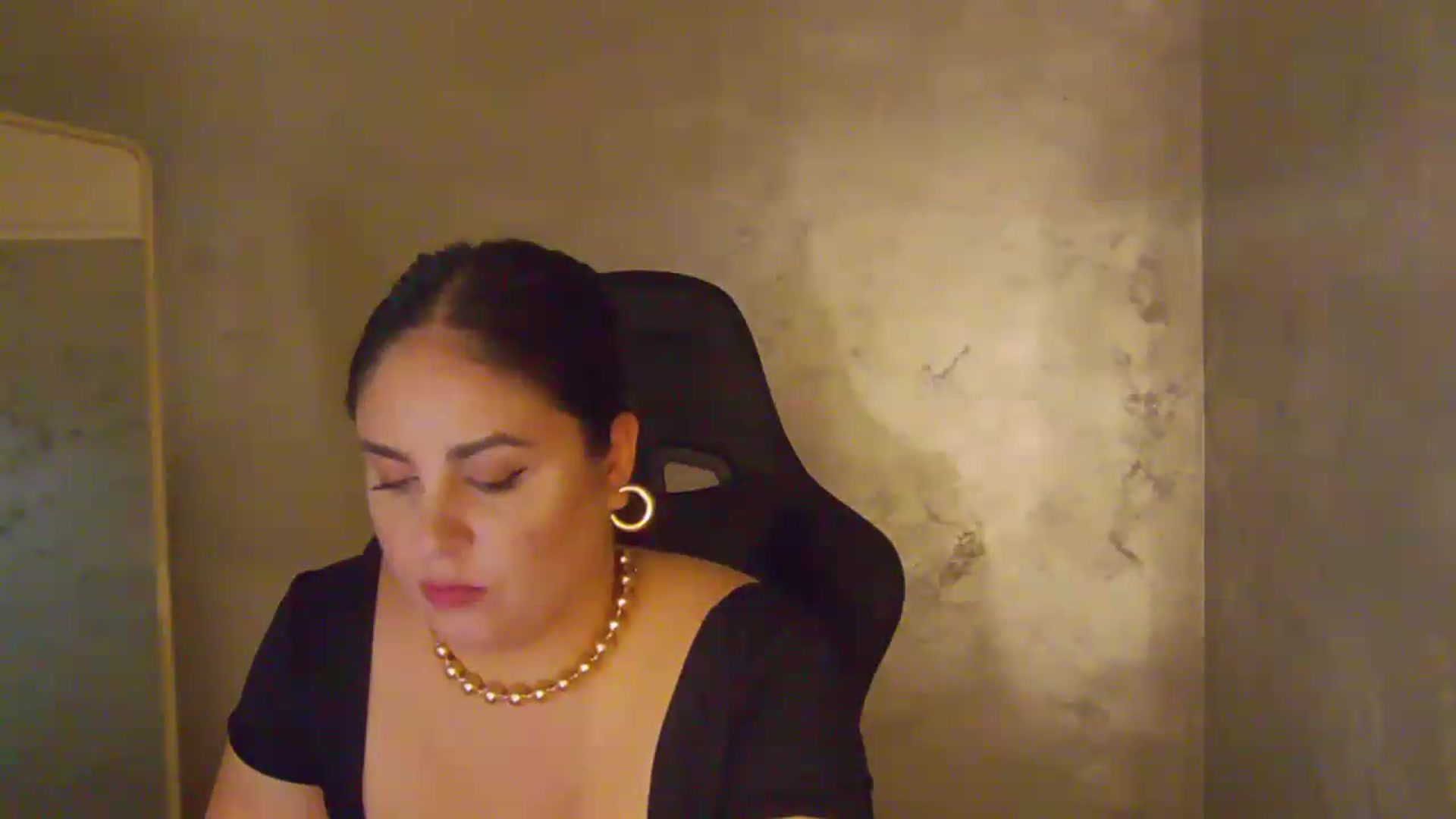 Gallery image thumbnail from NotVanilla's myfreecams stream on, 06/26/2026, 06:11 image 19 of 20