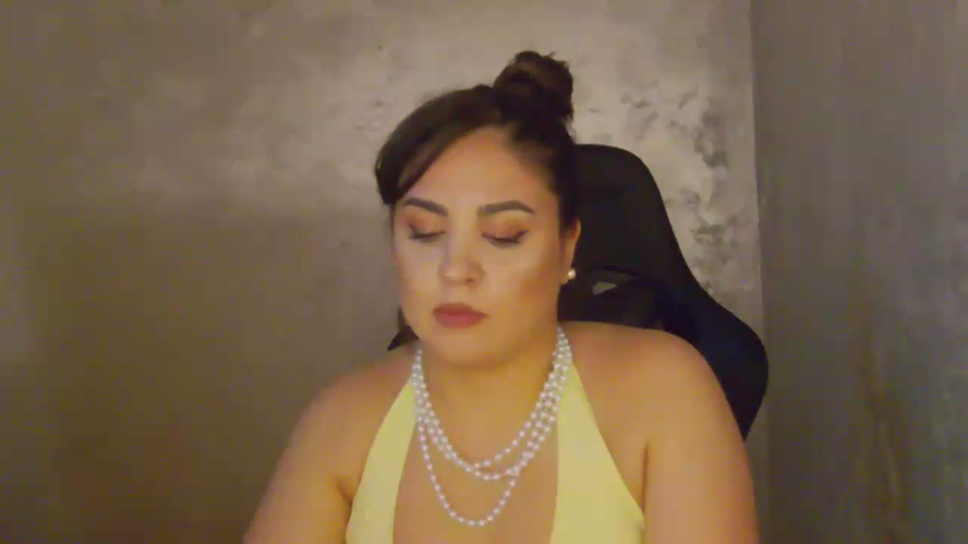 Gallery image thumbnail from NotVanilla's myfreecams stream on, 06/29/2026, 03:01 image 5 of 20