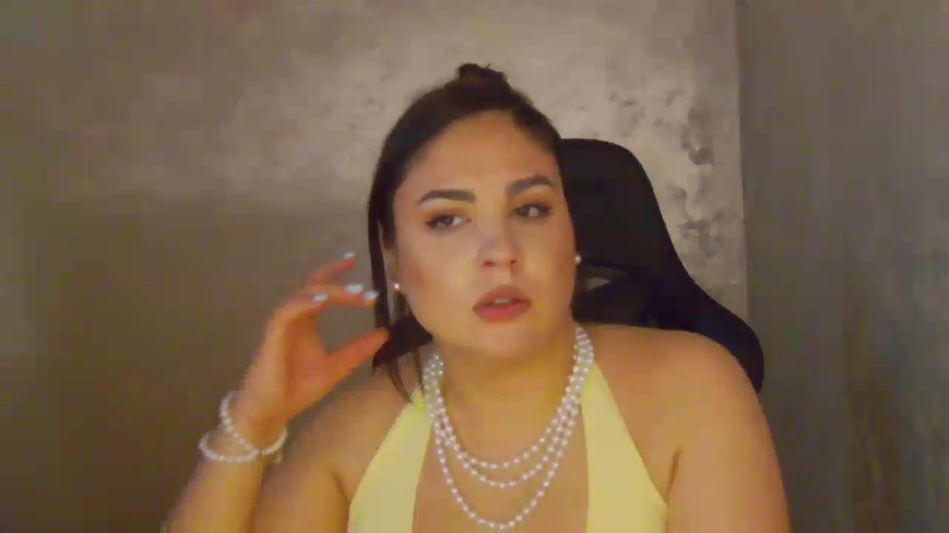 Gallery image thumbnail from NotVanilla's myfreecams stream on, 06/29/2026, 03:01 image 10 of 20