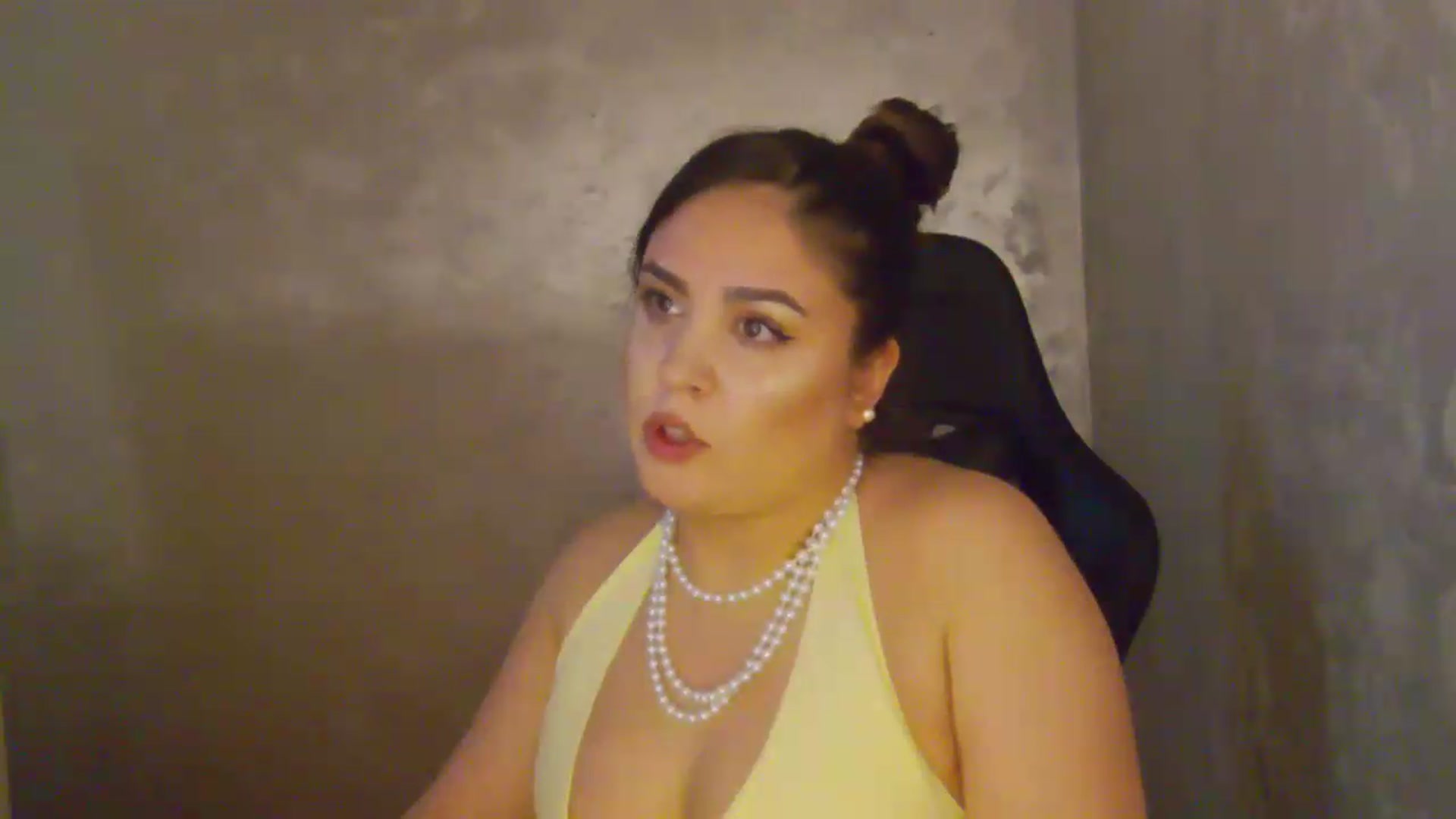Gallery image thumbnail from NotVanilla's myfreecams stream on, 06/29/2026, 03:01 image 16 of 20