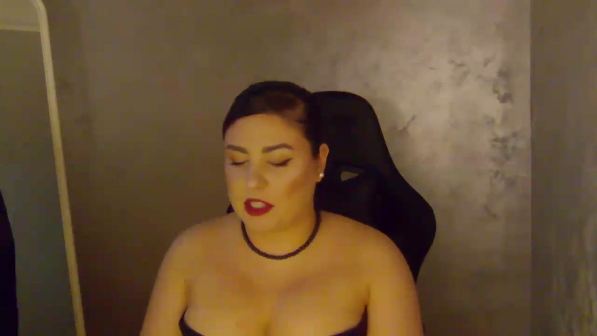 Gallery image thumbnail from NotVanilla's myfreecams stream on, 06/29/2026, 22:44 image 4 of 20