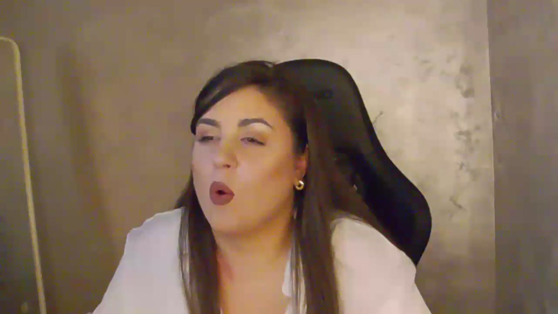 Gallery image thumbnail from NotVanilla's myfreecams stream on, 07/04/2026, 23:18 image 20 of 20