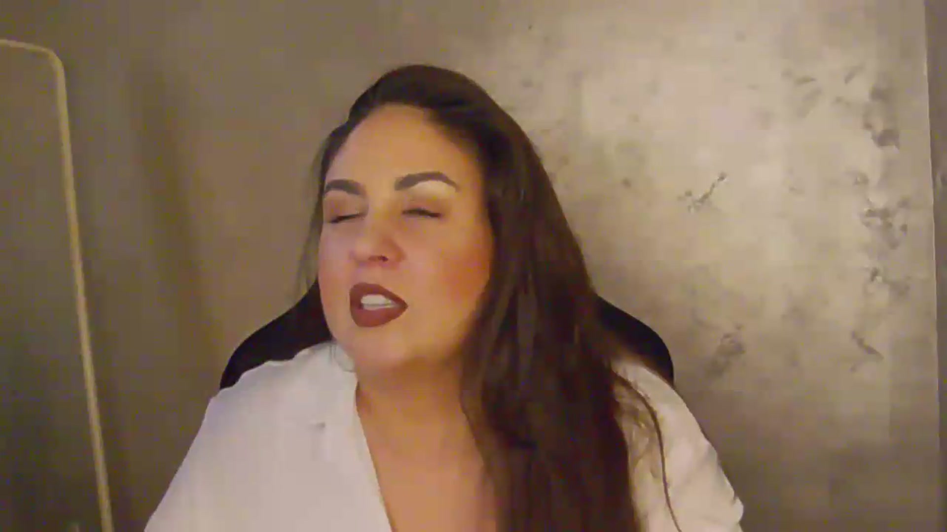 Gallery image thumbnail from NotVanilla's myfreecams stream on, 07/05/2026, 01:39 image 4 of 20