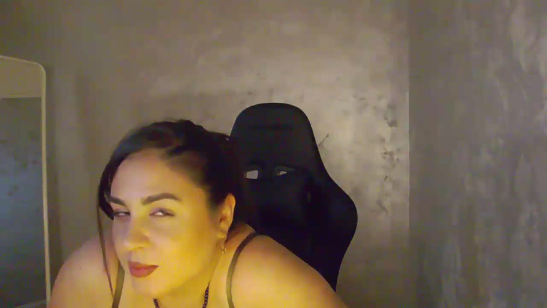 Gallery image thumbnail from NotVanilla's myfreecams stream on, 07/06/2026, 01:39 image 19 of 20